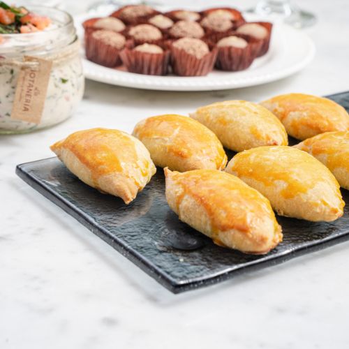 Empanaditas de ají de gallina x25